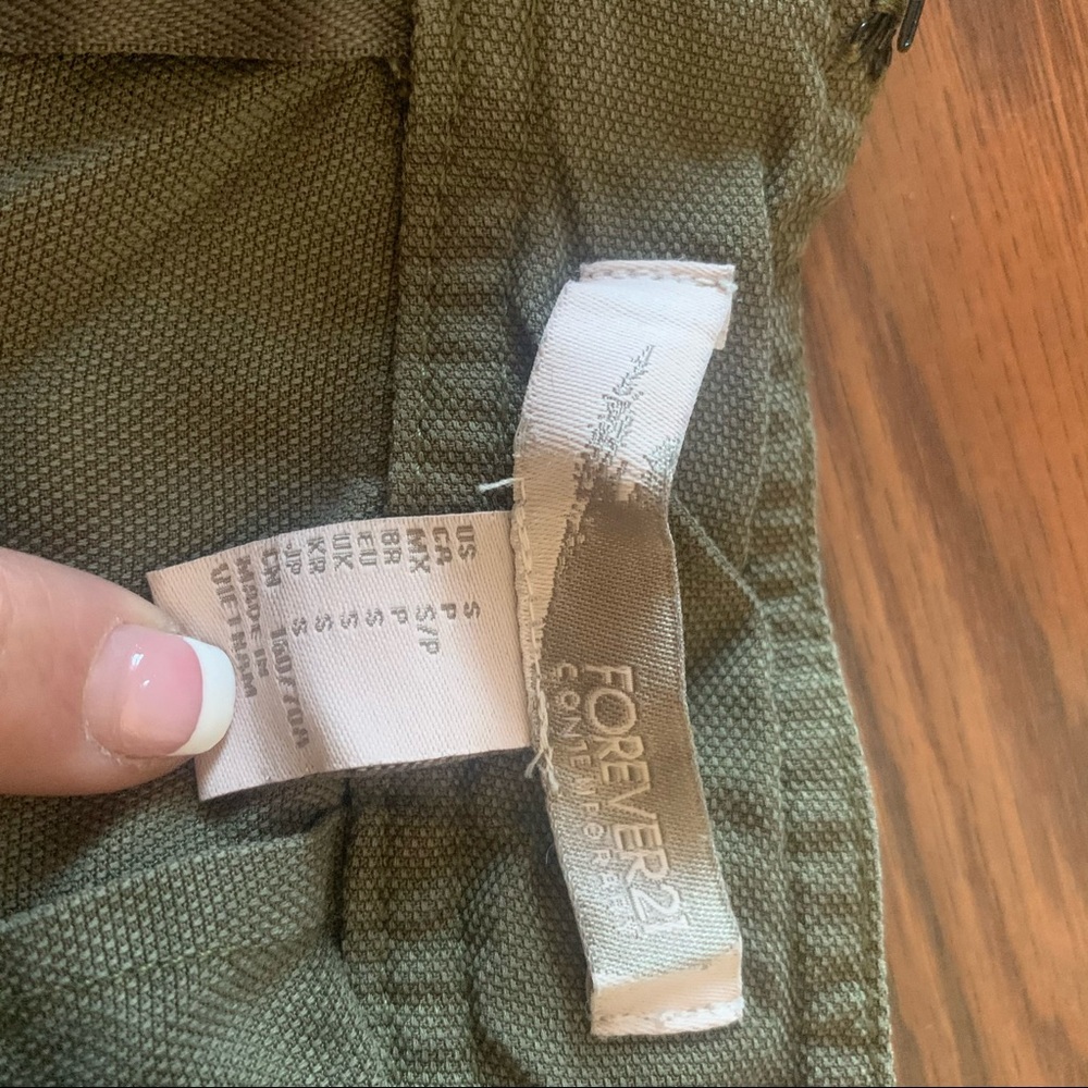 🚨SOLD🚨Forever 21 olive green skirt size S - Picture 8 of 10